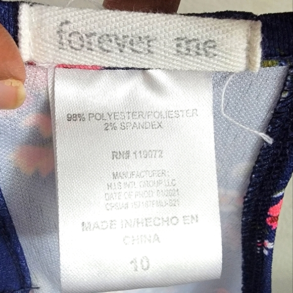 Forever Me Girls Floral Crepe Halter Neck Jumpsuit Size 10 Color: Navy Floral - Picture 3 of 7